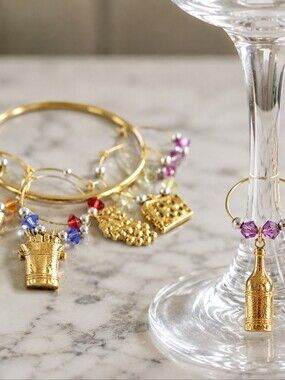 6 Metal Gold Colored Wine Glass Charms Tags Rings Markers Party Barware Drink